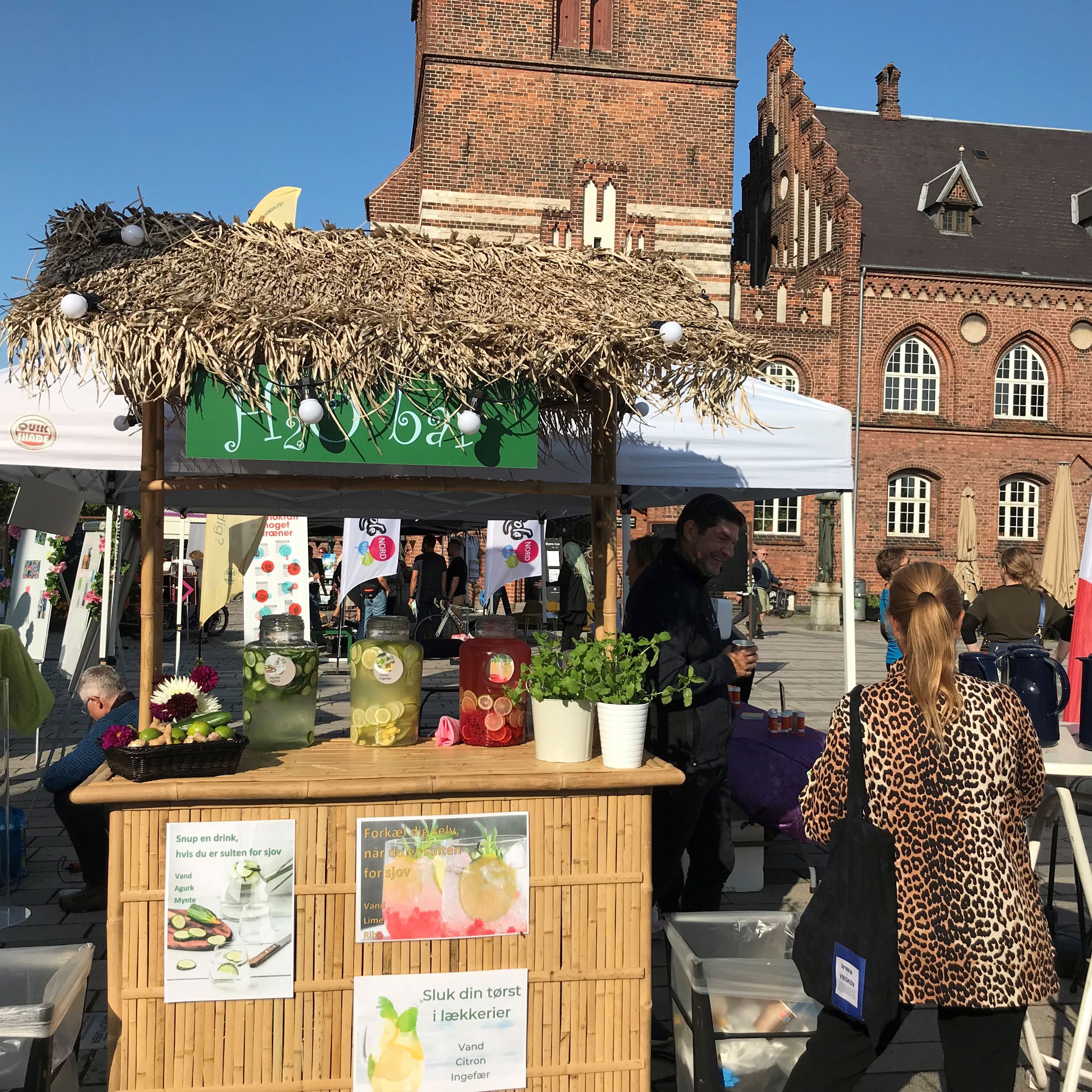 Sundhedscentrets vandbar på torvet