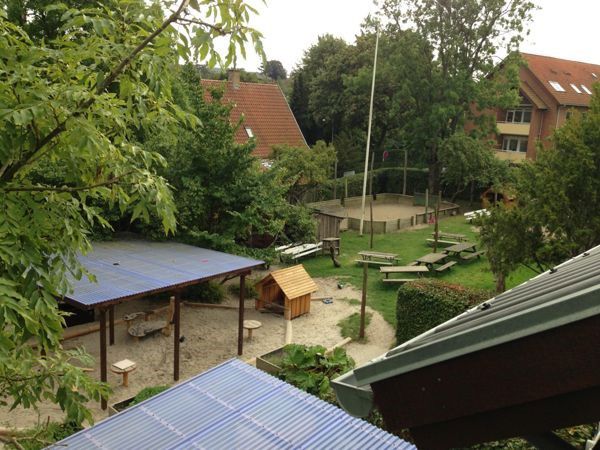 Vue over børnehuset Skræntens legeplads